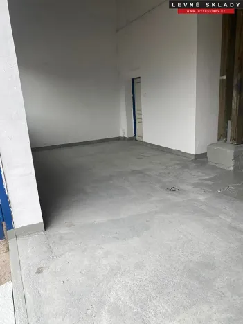 Pronájem skladu, Kladruby nad Labem, 72 m2