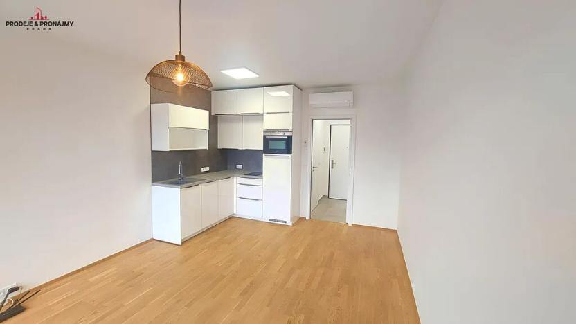 Prodej bytu 1+kk, Praha, Formanská, 33 m2