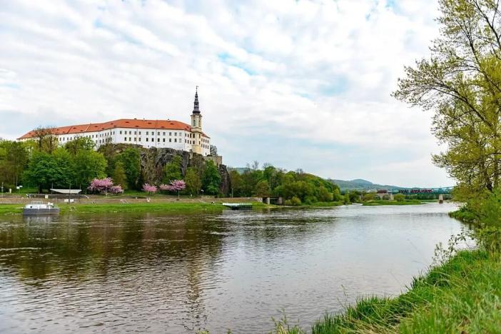 Prodej pozemku pro bydlení, Děčín, 1470 m2