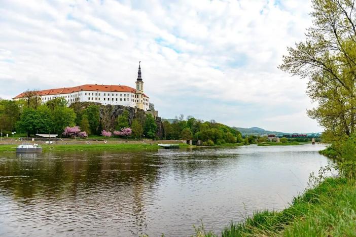 Prodej pozemku pro bydlení, Děčín, 729 m2