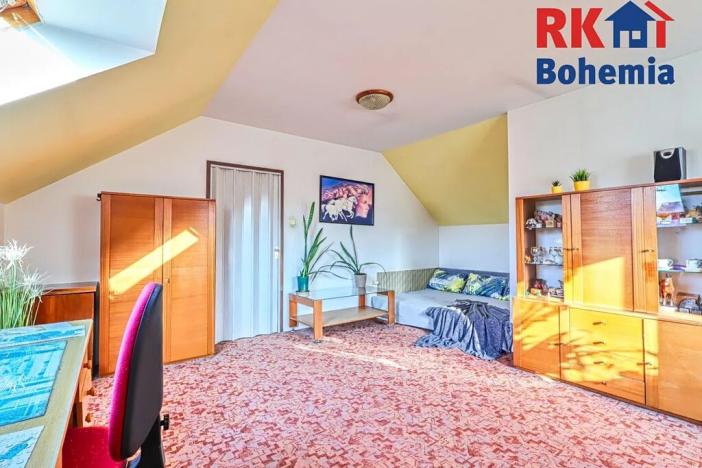 Prodej vícegeneračního domu, Chrášťany, 218 m2