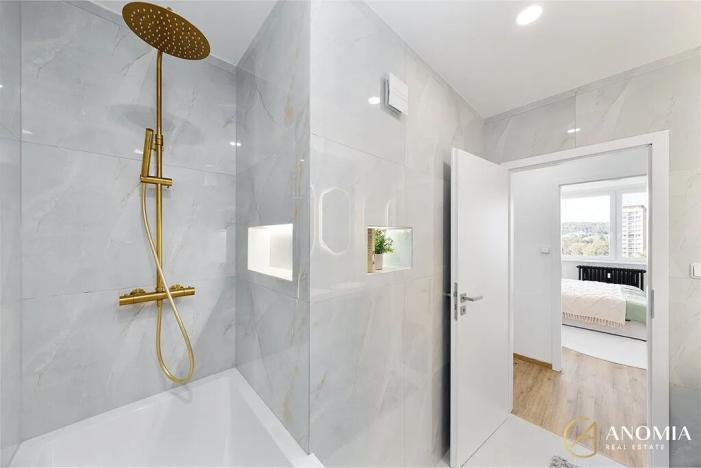 Prodej bytu 4+kk, Praha - Kobylisy, Třebenická, 73 m2