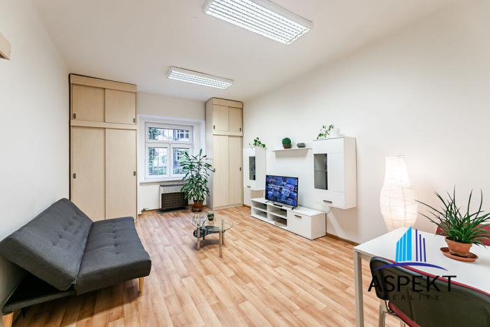 Prodej bytu 2+kk, Praha - Holešovice, Schnirchova, 52 m2