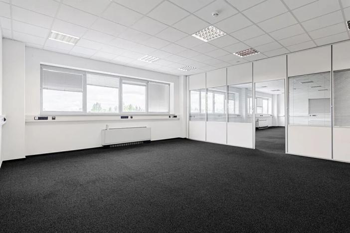 Pronájem kanceláře, Praha - Letňany, Veselská, 584 m2
