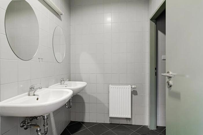 Pronájem kanceláře, Praha - Letňany, Veselská, 584 m2