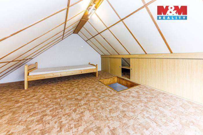 Pronájem bytu 2+1, Pardubice - Trnová, Bohdanečská, 42 m2