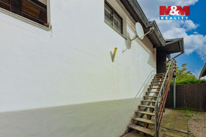 Pronájem bytu 2+1, Pardubice - Trnová, Bohdanečská, 42 m2