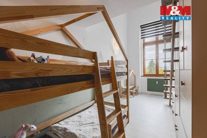 Prodej bytu 2+kk, Klatovy - Klatovy III, Husovo náměstí, 78 m2