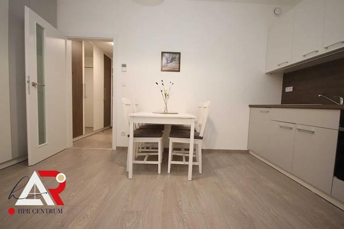 Pronájem bytu 2+kk, Brno, Poříčí, 43 m2