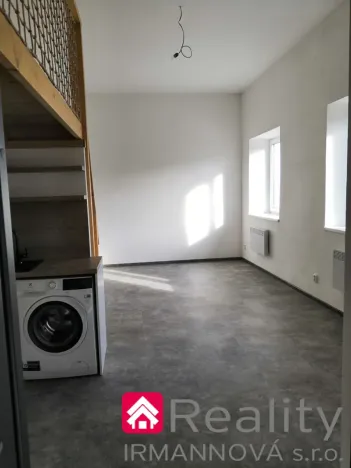 Prodej bytu 1+kk, Pohořelice, Znojemská, 36 m2