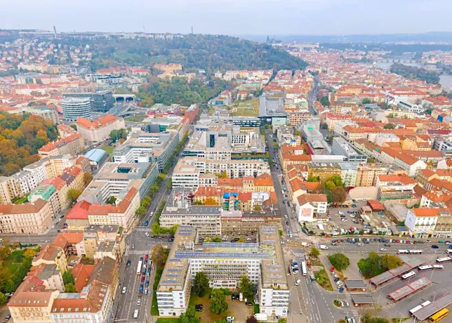 Pronájem kanceláře, Praha, 1300 m2