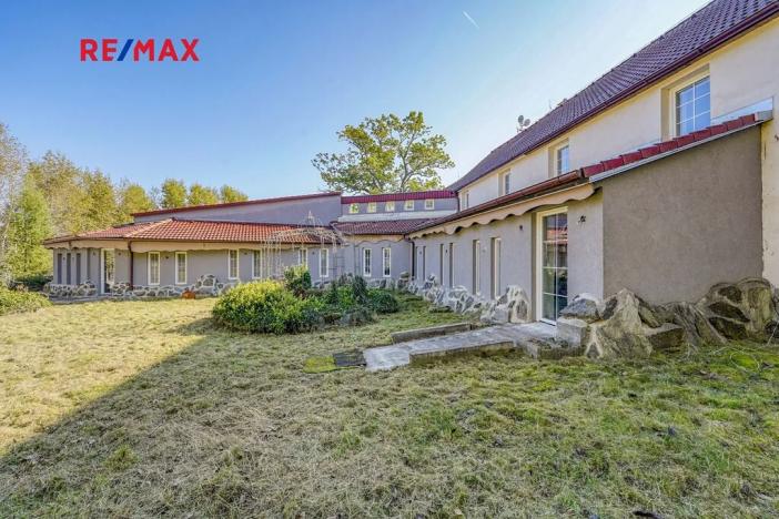 Prodej apartmánu, Všeruby, 952 m2