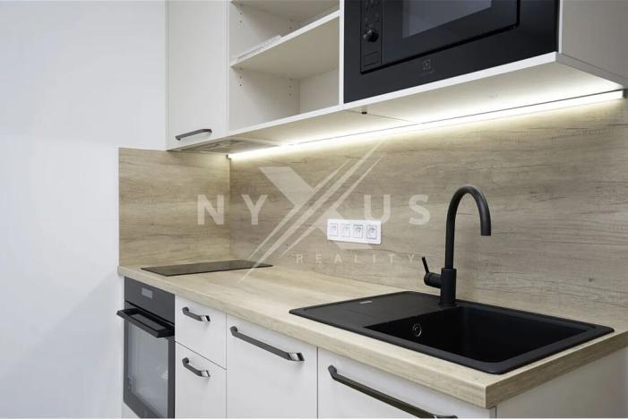 Pronájem bytu 1+kk, Praha - Žižkov, Tetauerova, 30 m2