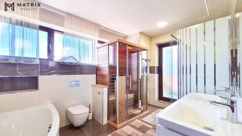 Pronájem rodinného domu, Králův Dvůr, Na Lucberku, 270 m2