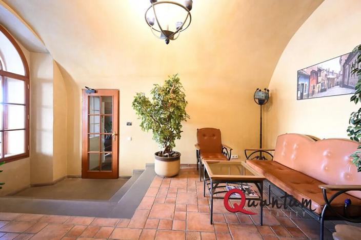 Pronájem kanceláře, Praha - Hradčany, Loretánské náměstí, 26 m2