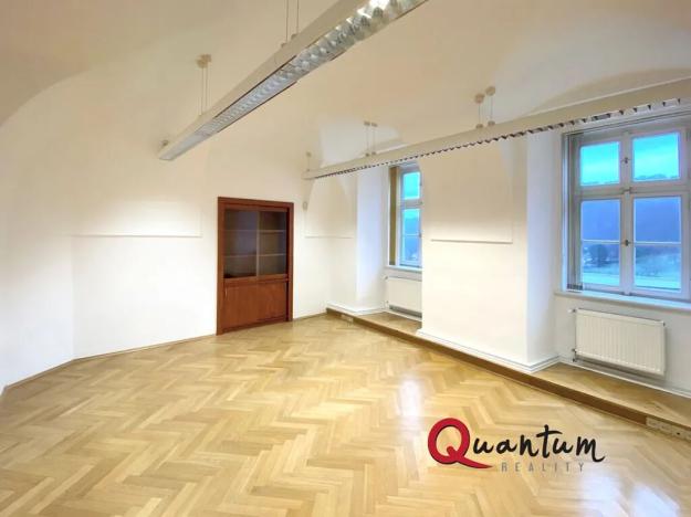 Pronájem kanceláře, Praha - Hradčany, Loretánské náměstí, 26 m2