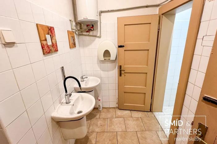 Pronájem komerční nemovitosti, Kolín, Husovo náměstí, 300 m2