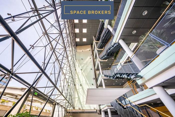 Pronájem kanceláře, Praha - Vokovice, Evropská, 2000 m2