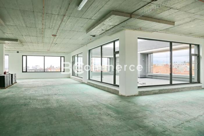 Pronájem kanceláře, Brno, 1733 m2