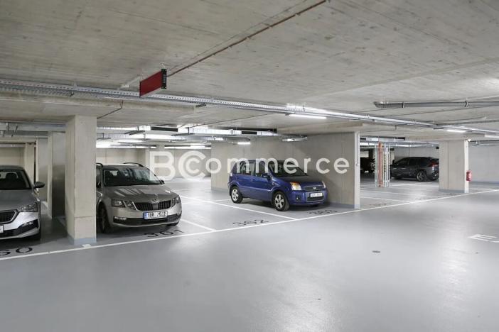 Pronájem kanceláře, Brno, 1733 m2