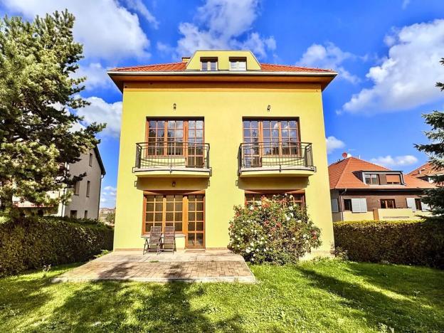 Pronájem vily, Praha - Břevnov, 316 m2