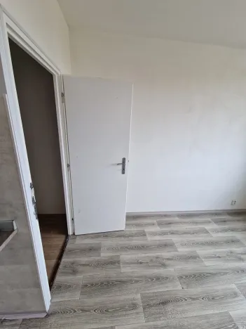 Pronájem bytu 1+1, Chomutov, Dřínovská, 37 m2