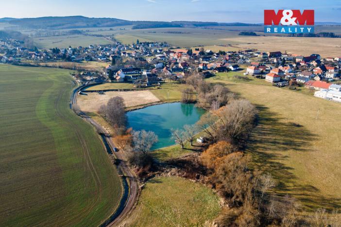 Prodej pole, Podluhy, 1679 m2