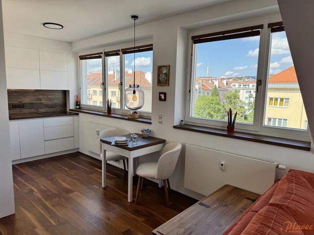 Prodej bytu 2+kk, Praha - Vršovice, Jerevanská, 77 m2