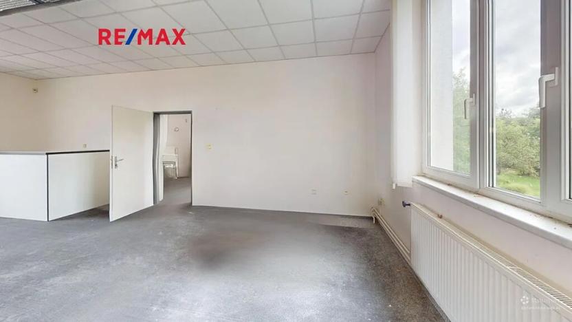 Pronájem kanceláře, Pardubice, Bohdanečská, 186 m2