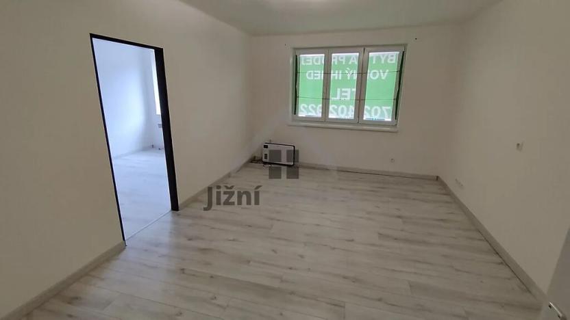 Prodej bytu 3+1, Mladá Vožice, Husovo náměstí, 80 m2