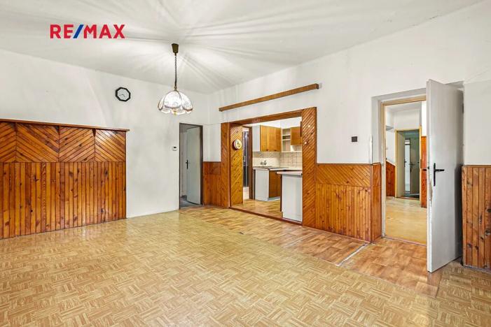 Prodej rodinného domu, Zlosyň, 307 m2