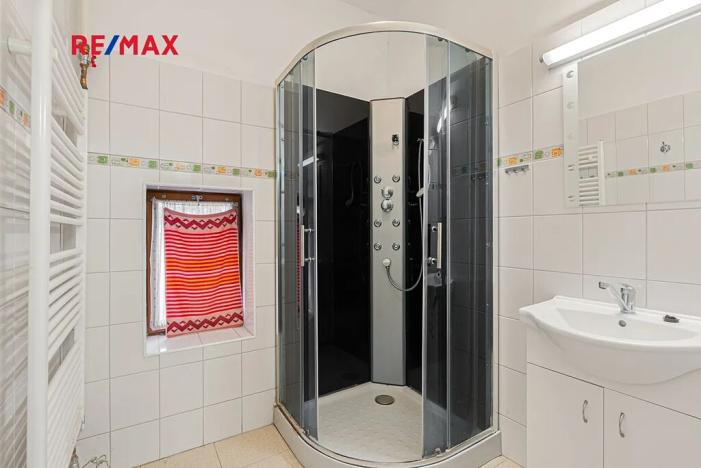 Prodej rodinného domu, Zlosyň, 307 m2