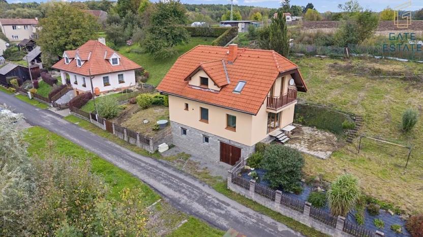 Prodej rodinného domu, Tisová, 180 m2