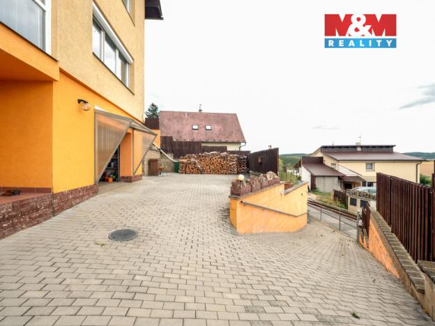 Prodej rodinného domu, Králův Dvůr, Na Stráni, 277 m2