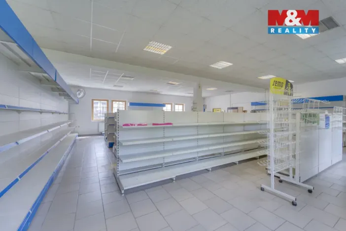 Pronájem obchodního prostoru, Bor, náměstí Republiky, 156 m2