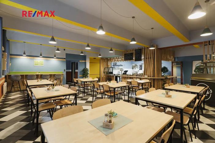 Pronájem restaurace, Praha - Smíchov, Křížová, 236 m2