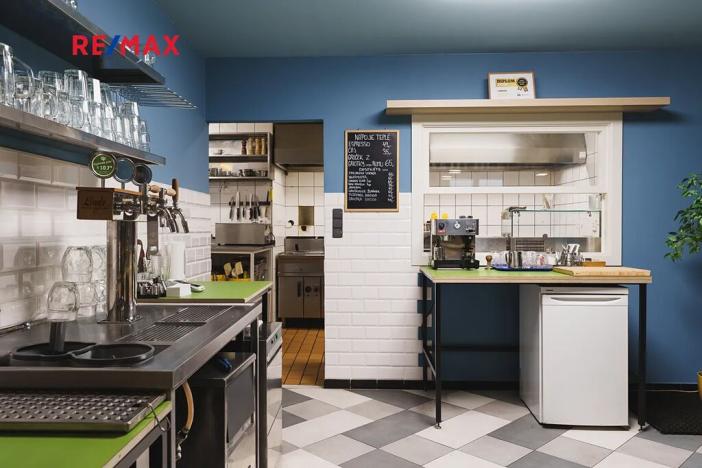 Pronájem restaurace, Praha - Smíchov, Křížová, 236 m2