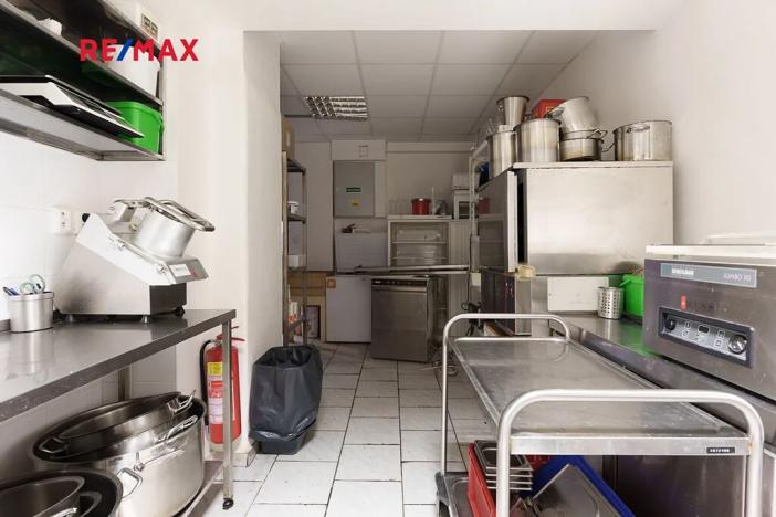 Pronájem restaurace, Praha - Smíchov, Křížová, 236 m2