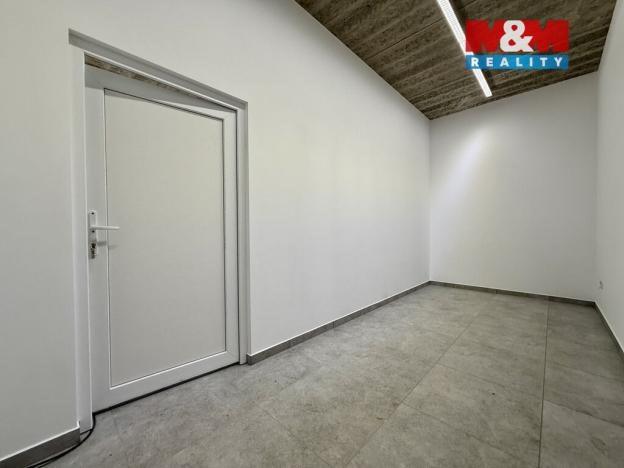 Pronájem obchodního prostoru, Blatná, náměstí J. A. Komenského, 60 m2