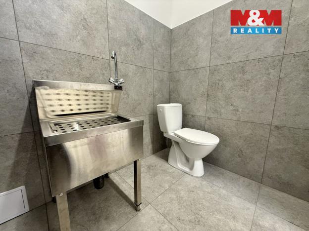 Pronájem obchodního prostoru, Blatná, náměstí J. A. Komenského, 60 m2