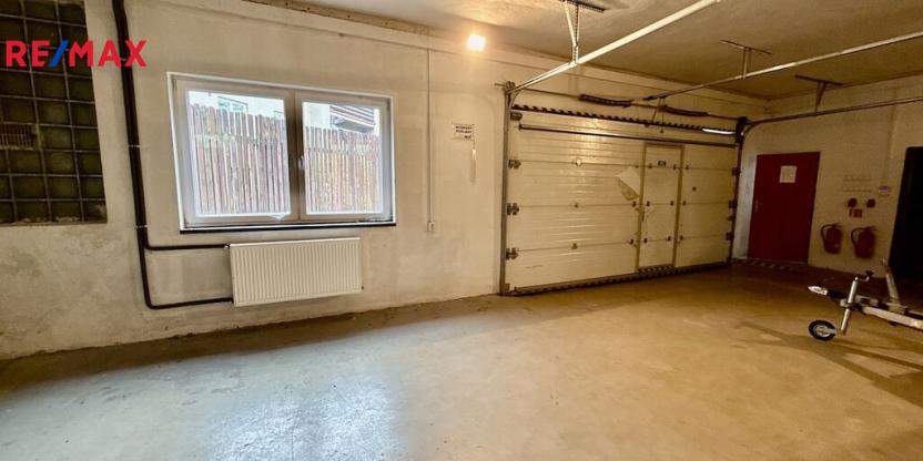 Pronájem skladu, Nýdek, 214 m2