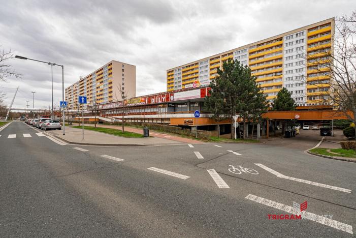 Pronájem obchodního prostoru, Hradec Králové - Nový Hradec Králové, třída Edvarda Beneše, 402 m2