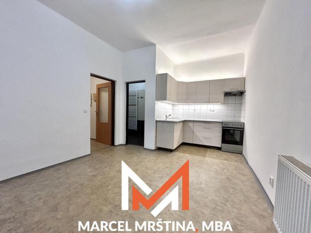 Pronájem bytu 1+kk, Hronov, T. G. Masaryka, 42 m2