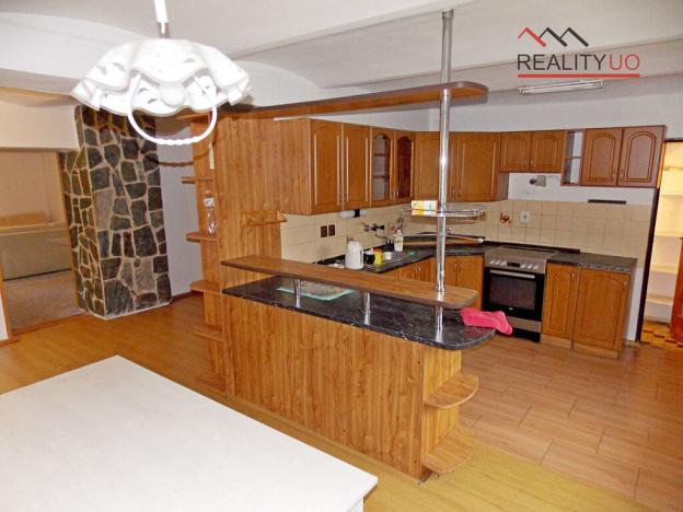 Prodej výrobních prostor, Ostrov, 190 m2