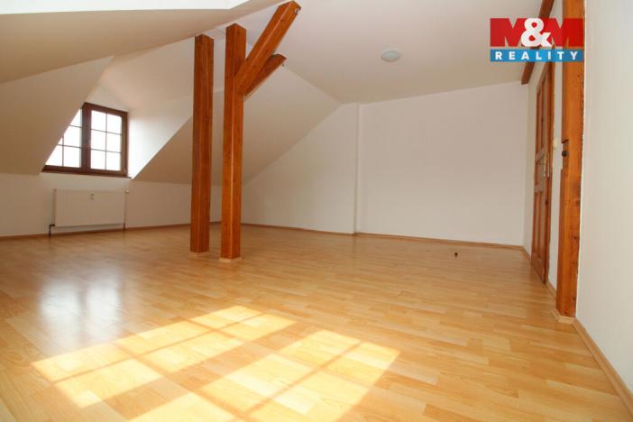 Prodej bytu 2+1, Nový Bor - Arnultovice, Gen. Svobody, 92 m2