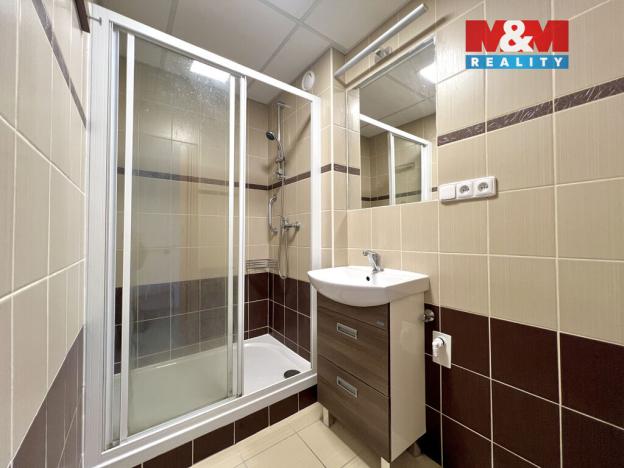 Pronájem bytu 3+1, Jindřichův Hradec - Jindřichův Hradec V, Kosmonautů, 76 m2