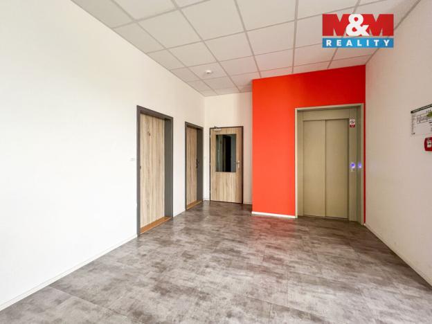 Pronájem bytu 2+kk, Praha - Hlubočepy, Geologická, 34 m2