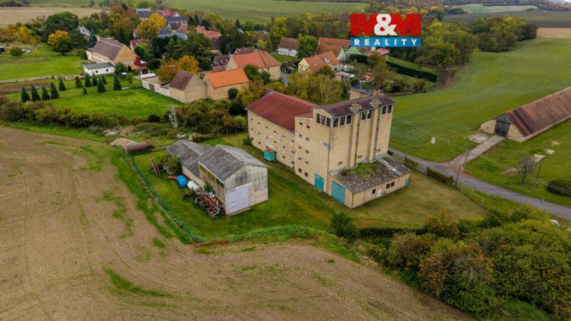 Prodej zemědělského objektu, Křešice - Sedlec, 2000 m2