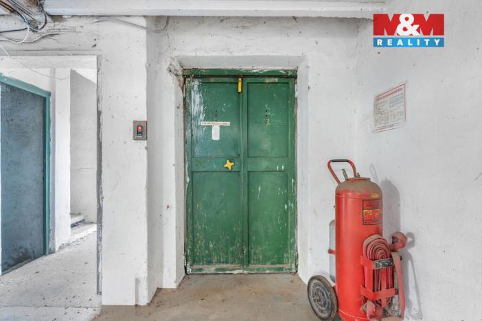 Prodej zemědělského objektu, Křešice - Sedlec, 2000 m2