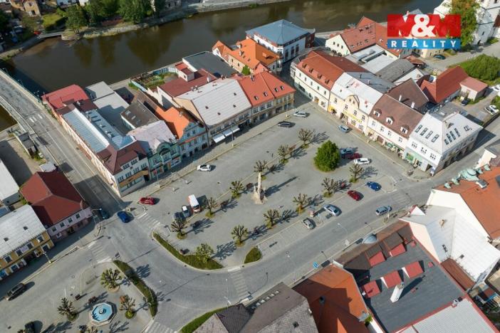 Prodej rodinného domu, Ledeč nad Sázavou, Husovo náměstí, 333 m2